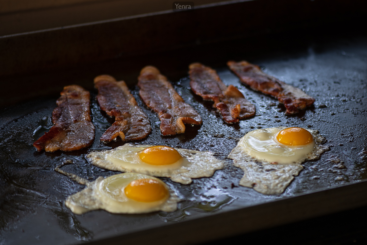 Cherrywood Bacon and Eggs on the Griddle